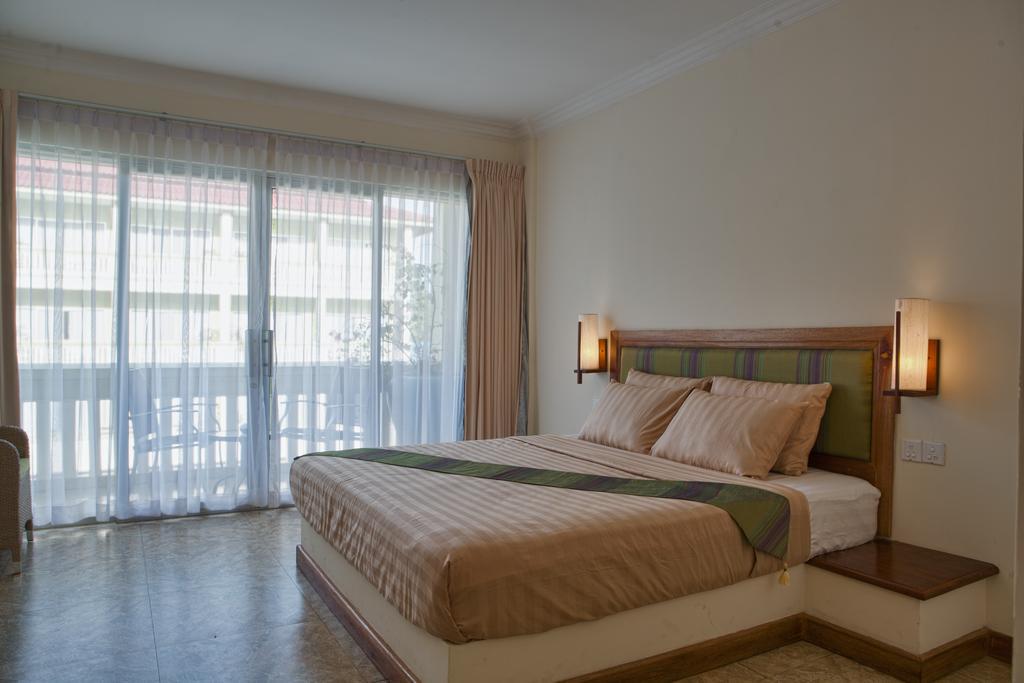Yolanda Hotel Sihanoukville Room photo